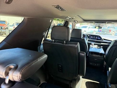 Used 2023 Cadillac Escalade Sport w/ LPO, ONYX Package AWD/4WD image 81