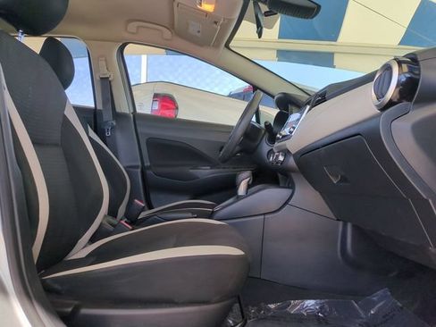 Used 2021 Nissan Versa SV FWD image 32