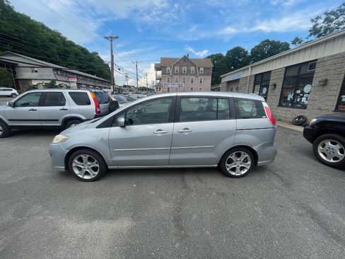Used 2009 MAZDA MAZDA5 Sport FWD image 4