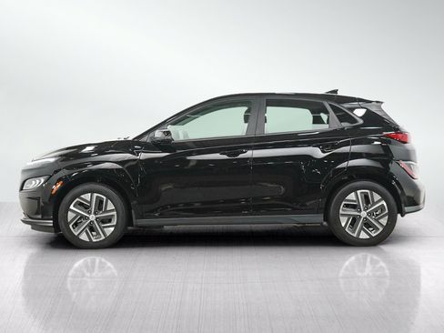 Used 2023 Hyundai Kona Limited FWD image 2