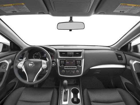Used 2017 Nissan Altima 2.5 SR FWD image 5