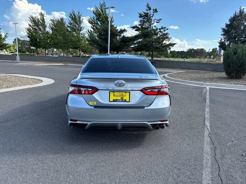 Used 2024 Toyota Camry SE FWD image 4