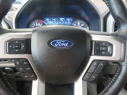 Used 2017 Ford F150 Lariat w/ Equipment Group 502A Luxury image 35