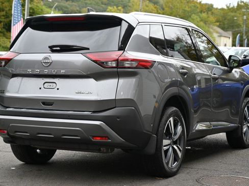 Used 2023 Nissan Rogue SL w/ SL Premium Package image 9