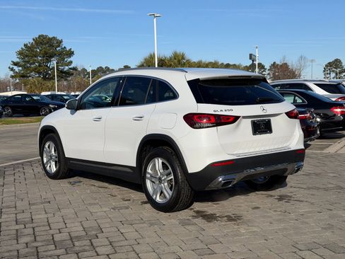 Certified 2022 Mercedes-Benz GLA 250 image 10