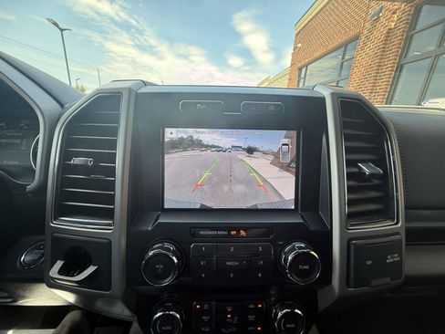 Used 2019 Ford F150 Lariat RWD image 11