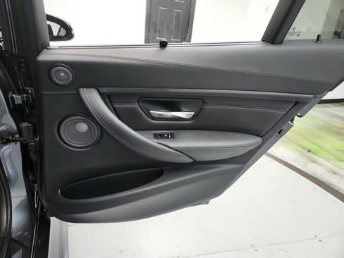 Used 2018 BMW M3 Base image 30