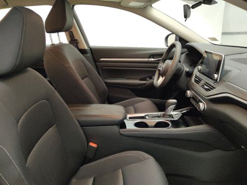 Used 2023 Nissan Altima 2.5 SV FWD image 21