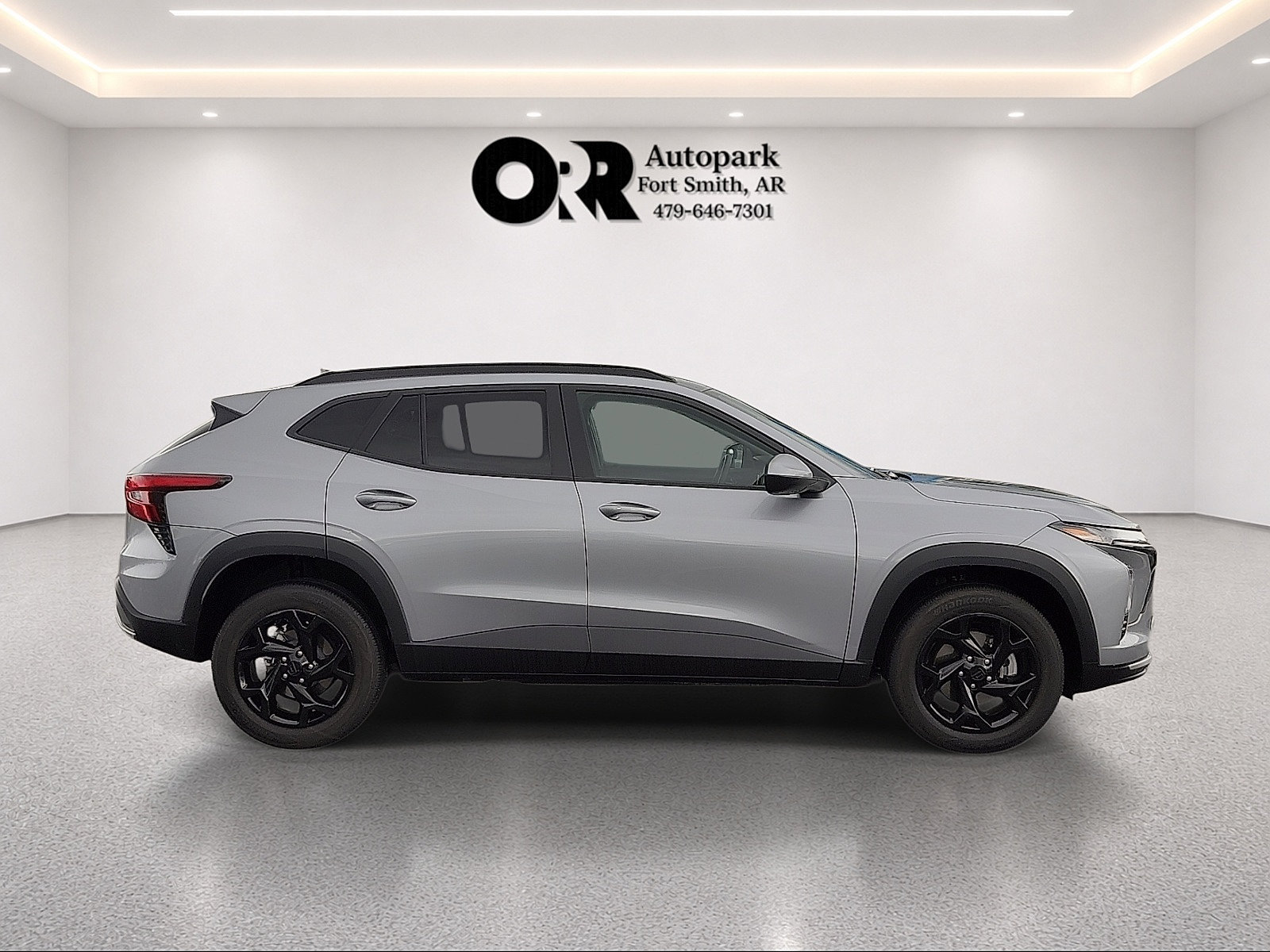 Used 2025 Chevrolet Trax LT w/ LT Convenience Package FWD image 6