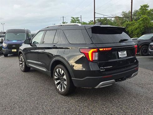 Certified 2025 Ford Explorer Platinum w/ LUX Leather Package AWD/4WD image 4