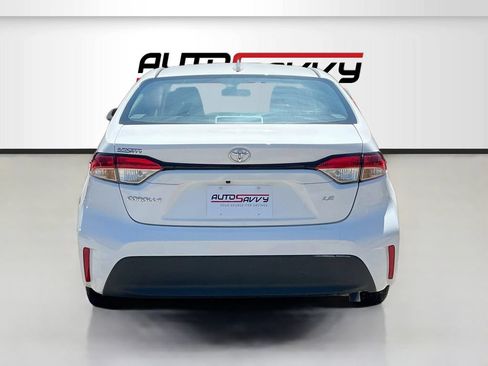 Used 2026 Toyota Corolla LE FWD image 6