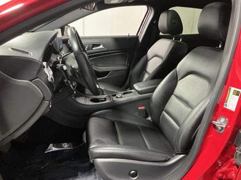 Used 2019 Mercedes-Benz GLA 250 4MATIC image 21