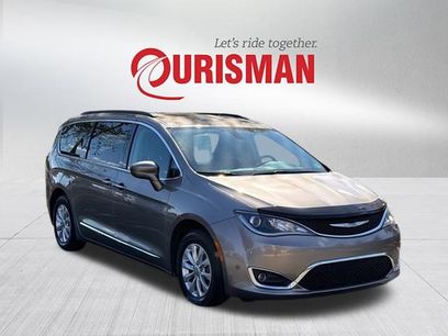 Used 2017 Chrysler Pacifica Touring-L