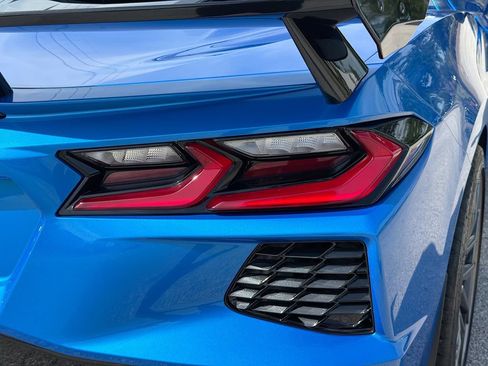 Used 2024 Chevrolet Corvette Stingray Preferred Cpe w/ Z51 Performance Package RWD image 10