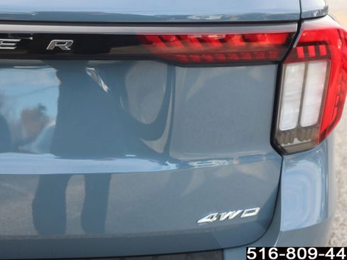 Used 2025 Ford Explorer Active image 36