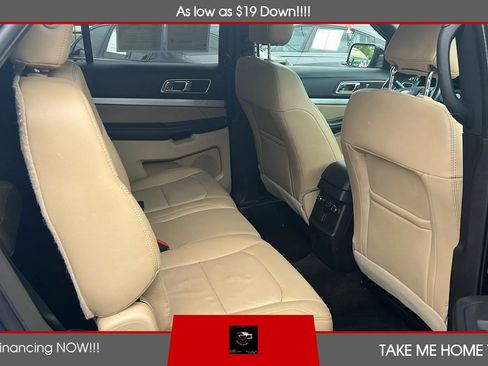 Used 2017 Ford Explorer XLT w/ Equipment Group 202A AWD/4WD image 10