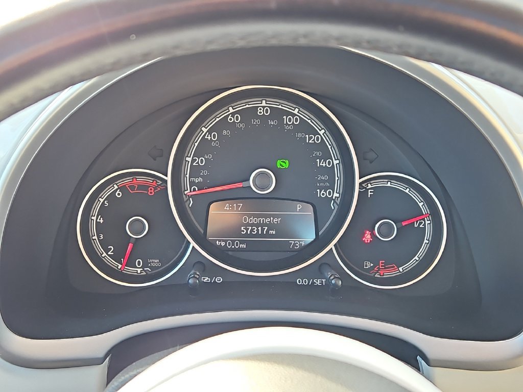 Used 2019 Volkswagen Beetle 2.0T SE FWD image 28