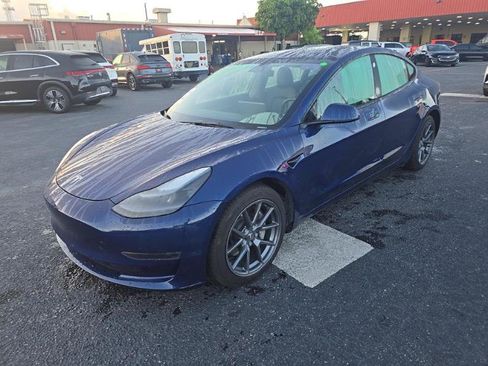 Used 2023 Tesla Model 3 Standard Range RWD image 7