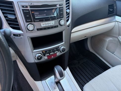 Used 2014 Subaru Outback 2.5i AWD/4WD image 30