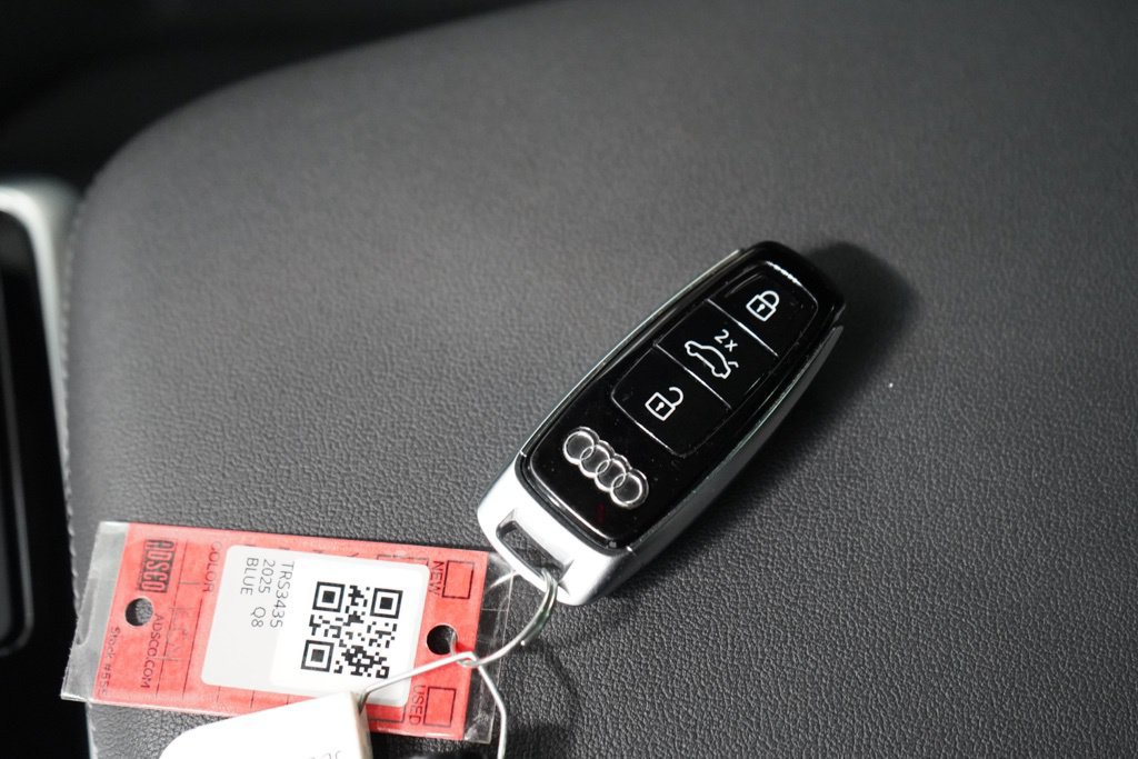 Used 2025 Audi Q8 Premium Plus AWD/4WD image 52