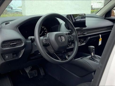 New 2026 Honda HR-V LX image 6