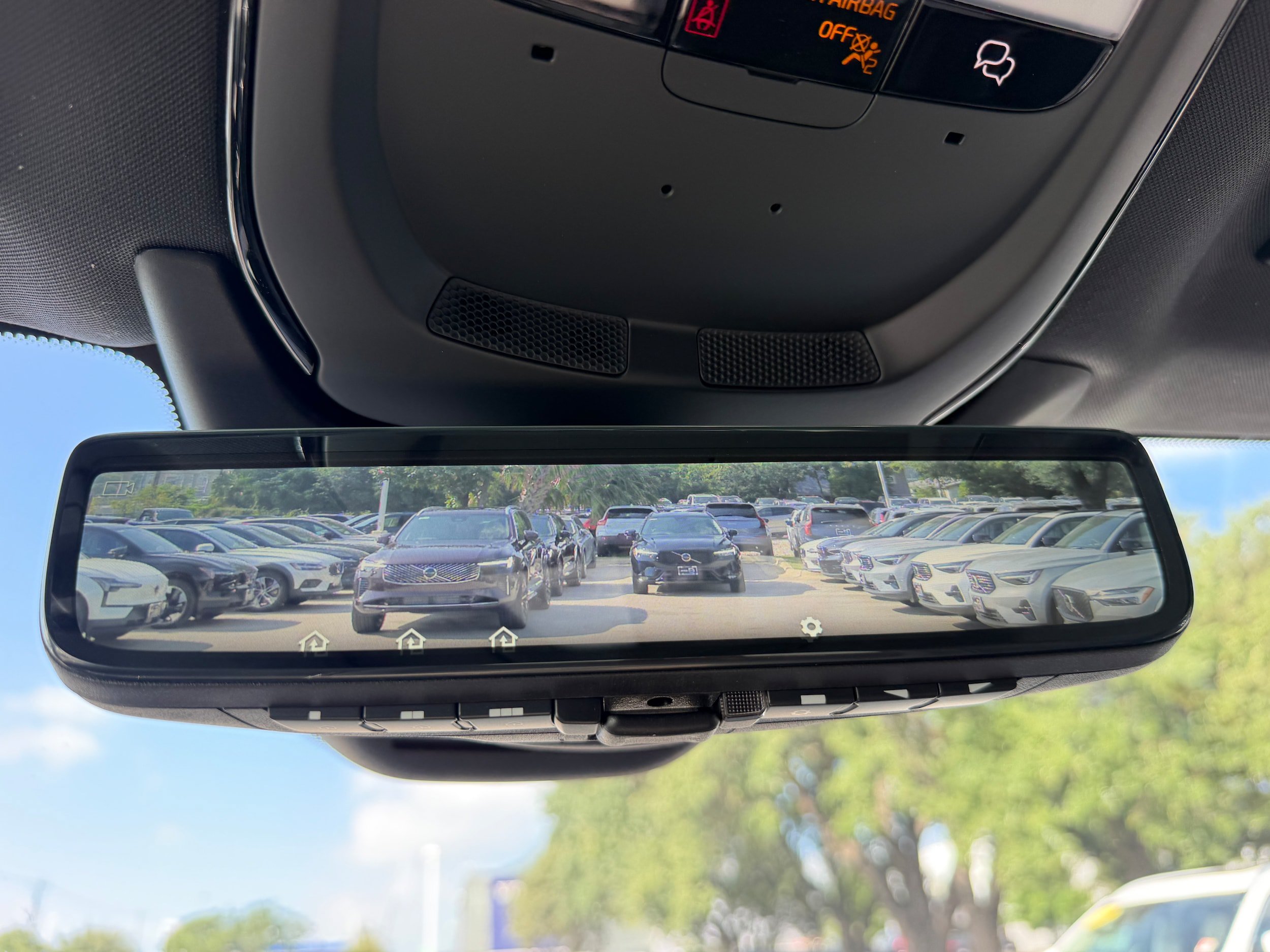 New 2026 Volvo XC90 T8 Plus w/ Protection Package Premier AWD/4WD image 18