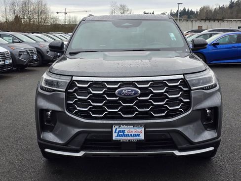 Used 2025 Ford Explorer Platinum image 6