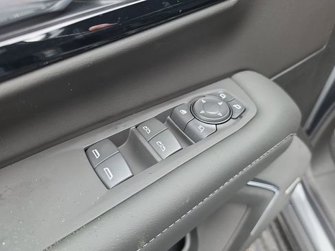 New 2026 Chevrolet Suburban LT w/ Comfort Package image 26