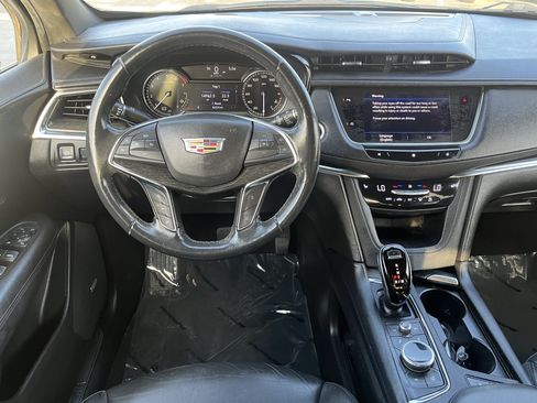 Used 2021 Cadillac XT5 Premium Luxury FWD image 16