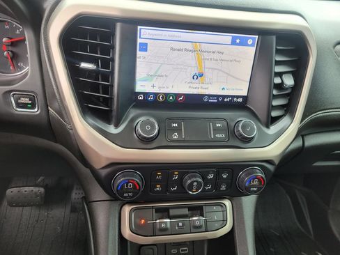 Used 2023 GMC Acadia Denali w/ Denali Ultimate Package FWD image 25
