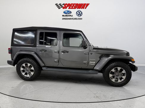Used 2019 Jeep Wrangler Unlimited Sahara w/ Dual Top Group image 8