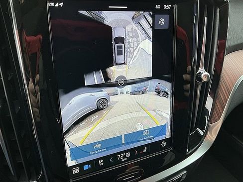 Certified 2025 Volvo V60 B5 Cross Country Plus image 27