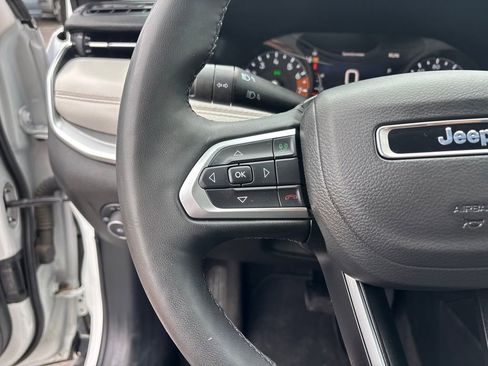 Used 2025 Jeep Compass Limited AWD/4WD image 15