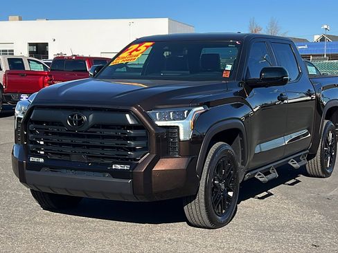 Used 2025 Toyota Tundra Limited AWD/4WD image 1