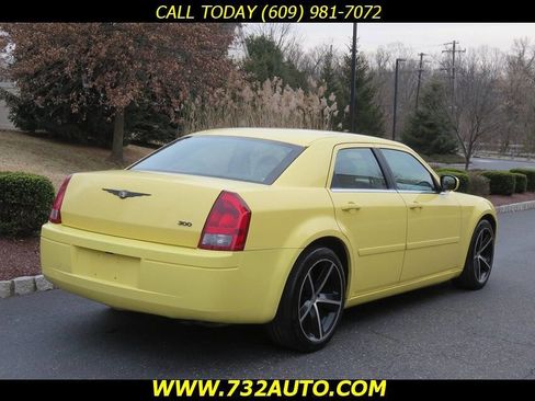 Used 2006 Chrysler 300 Base 4dr Sedan image 12
