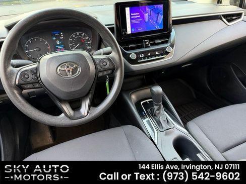 Used 2023 Toyota Corolla LE FWD image 11
