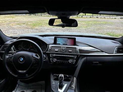 Used 2018 BMW 328d Sedan w/ Premium Package RWD image 23