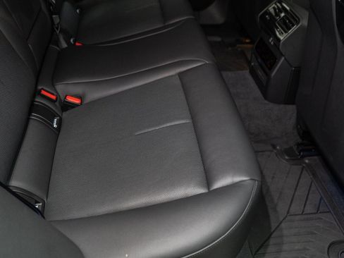 Used 2025 BMW M5 w/ Carbon Package image 46