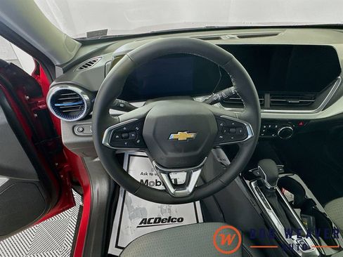 New 2026 Chevrolet Trax LT w/ Driver Confidence Package FWD image 13