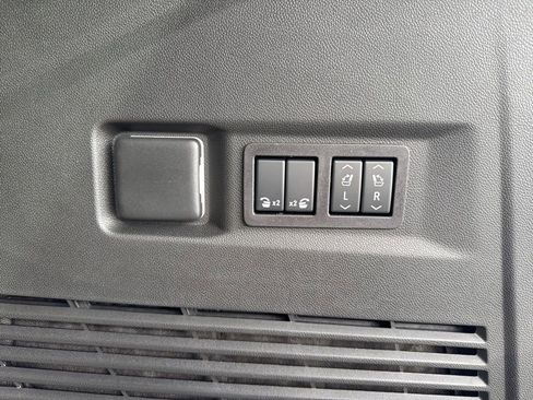 New 2026 GMC Yukon Elevation image 33