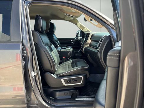 Used 2020 RAM 1500 Laramie w/ Off Road Group AWD/4WD image 17