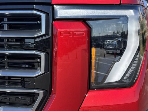 New 2025 GMC Sierra 2500 AT4 w/ AT4 Premium Plus Package AWD/4WD image 8