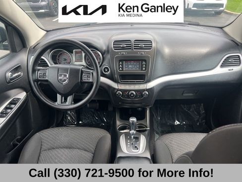 Used 2017 Dodge Journey SXT w/ Comfort/Convenience Group image 39