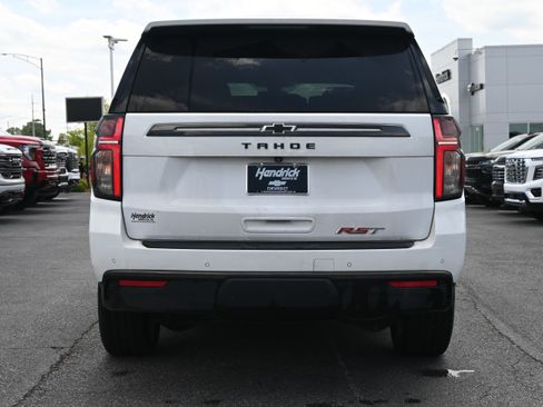 Used 2022 Chevrolet Tahoe RST w/ Luxury Package AWD/4WD image 11