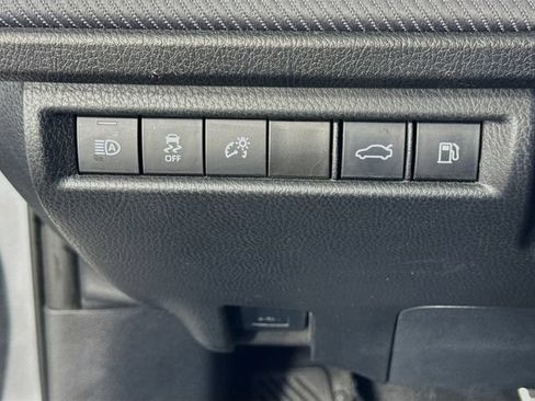 Certified 2025 Toyota Camry SE FWD image 11