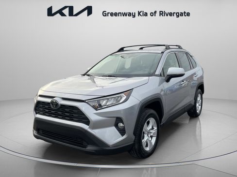 Used 2019 Toyota RAV4 XLE w/ Phone Cable & Charge Package image 3