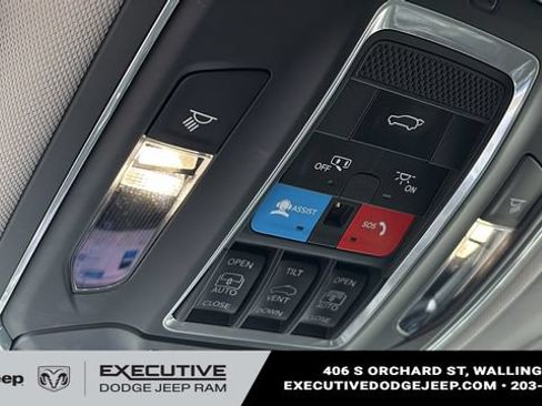Used 2023 Jeep Grand Cherokee L Limited AWD/4WD image 21