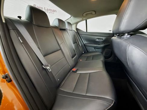 Used 2022 Nissan Sentra SR w/ SR Premium Package image 28