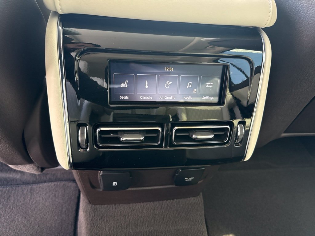 Used 2023 Lincoln Aviator Black Label w/ Class IV Trailer Tow Package AWD/4WD image 16