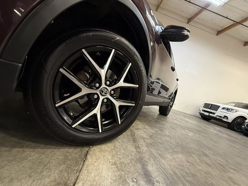 Used 2016 Toyota RAV4 SE w/ Advanced Technology Package AWD/4WD image 11